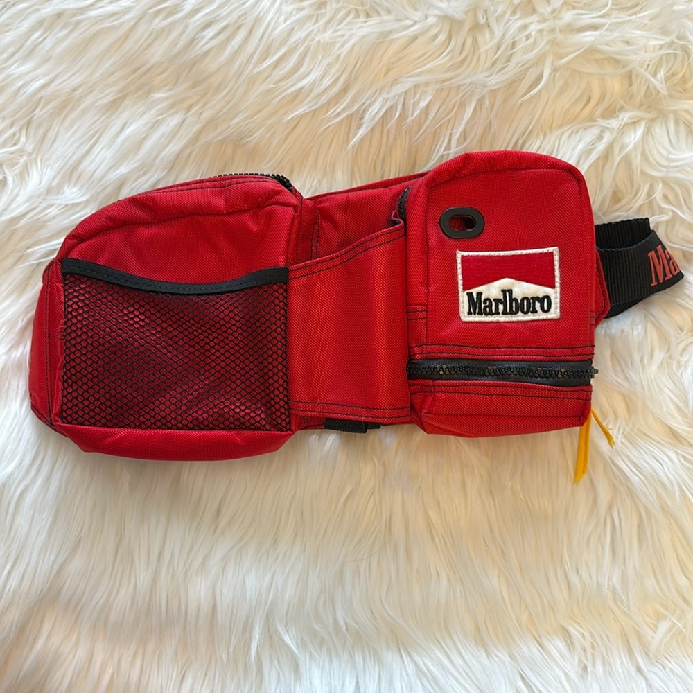 Marlboro Camping Hiking Kit Gear Fanny Pack Retro Vintage Red 1994